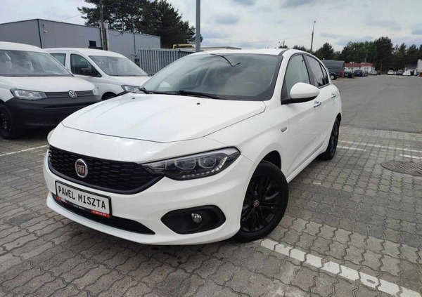 Fiat Tipo cena 52900 przebieg: 51765, rok produkcji 2019 z Karpacz małe 379